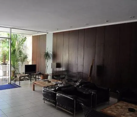 Miami Hotel 2*